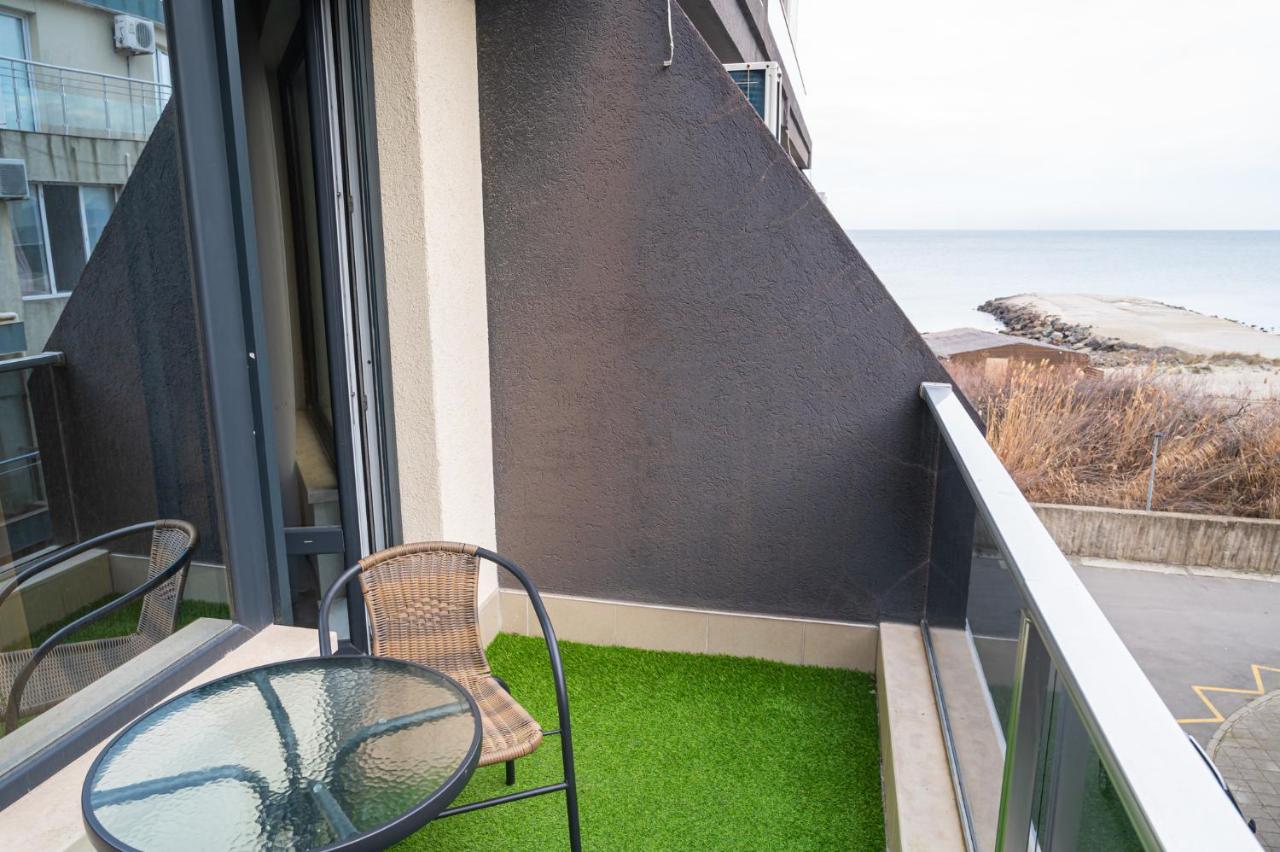 Sea View Apartment With Free Parking Поморие Екстериор снимка