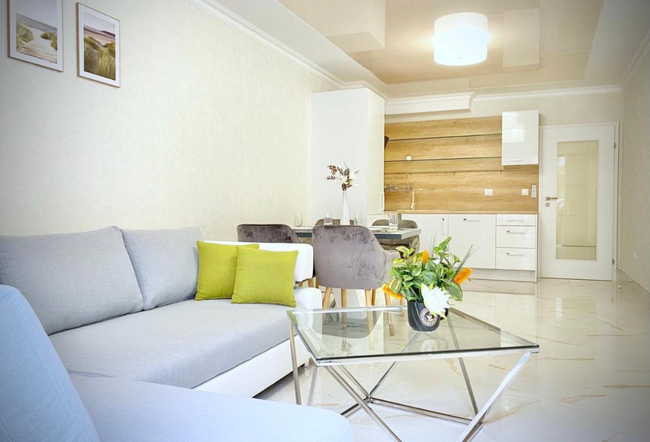 Sea View Apartment With Free Parking Поморие Екстериор снимка